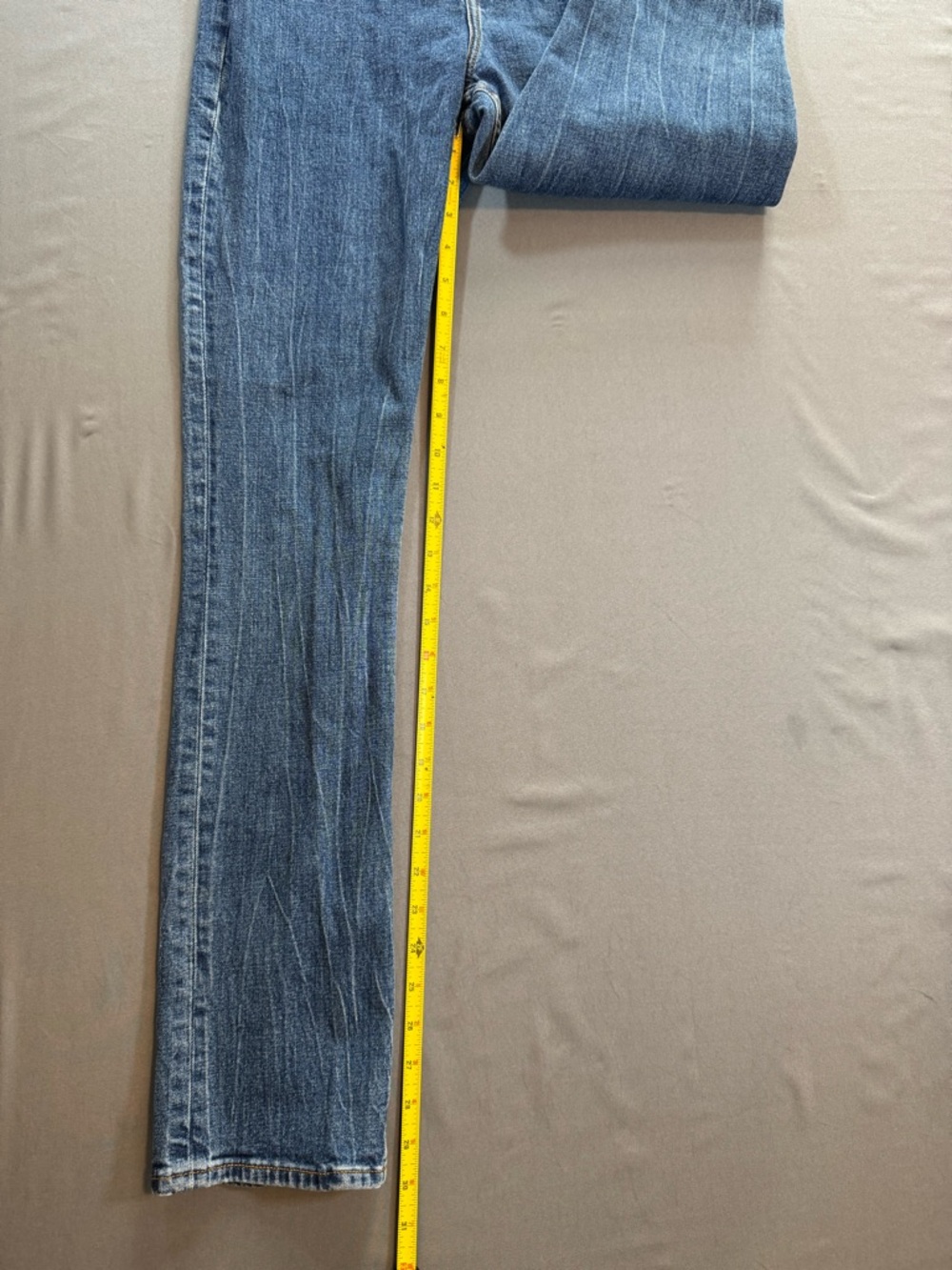 Abercrombie & Fitch Medium Blue High-Rise Straight Jeans - Picture 6 of 6